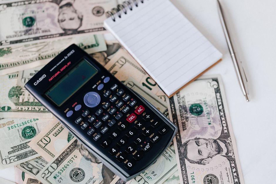 Why You Always Feel Broke (And How to Track Monthly Expenses in 2026)